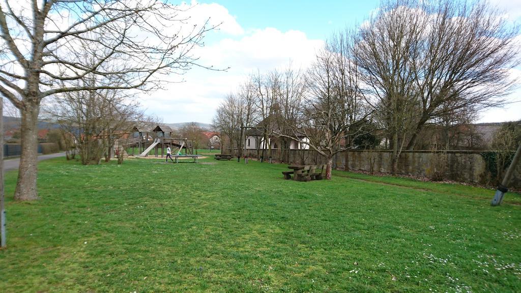 Vom Bahratal Hausen (Rhon-Grabfeld)